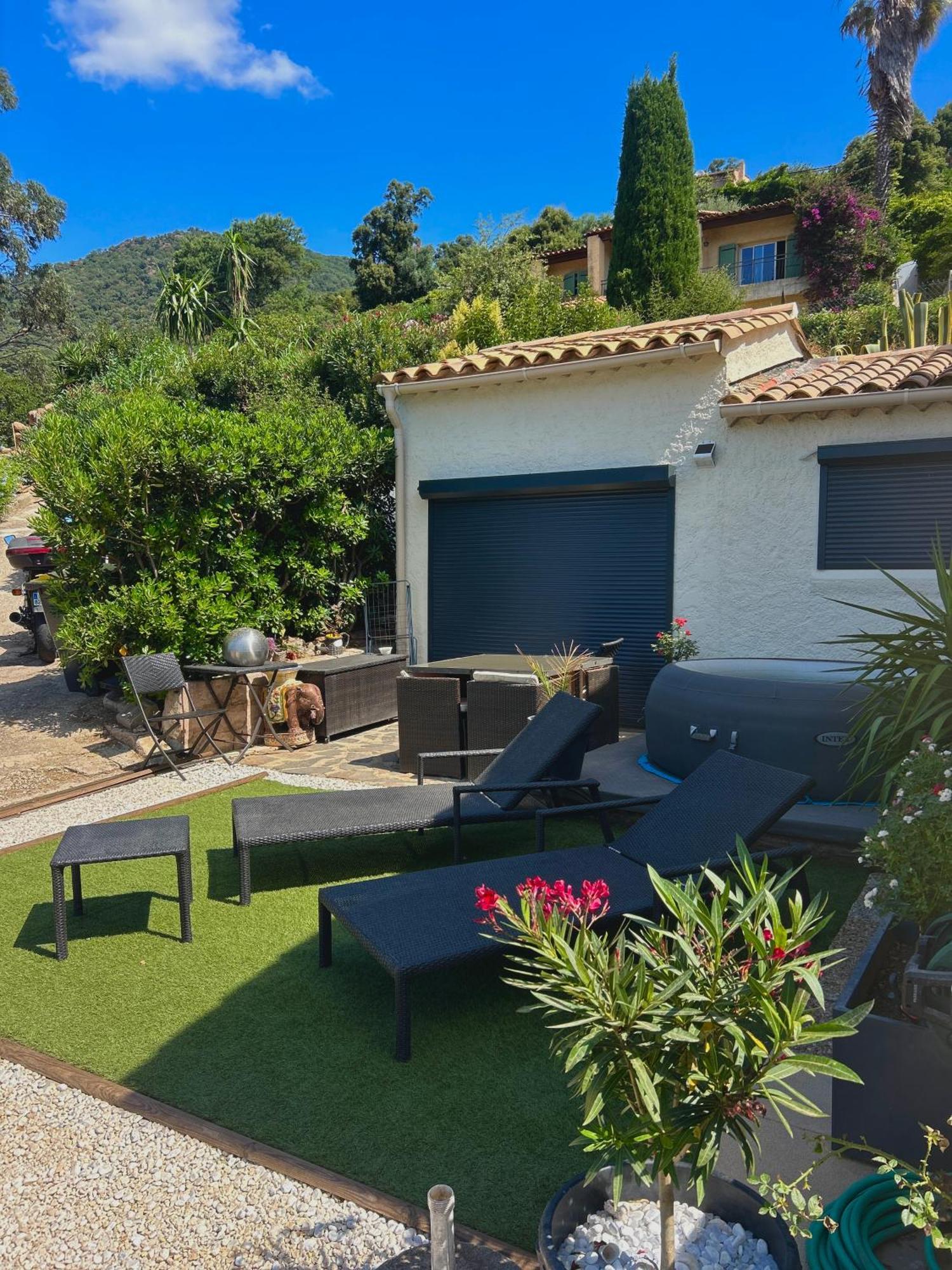 Belle Chambre Privee Avec Le Jardin Privatif Et Le Jacuzzi Cavalaire-sur-Mer Exterior photo