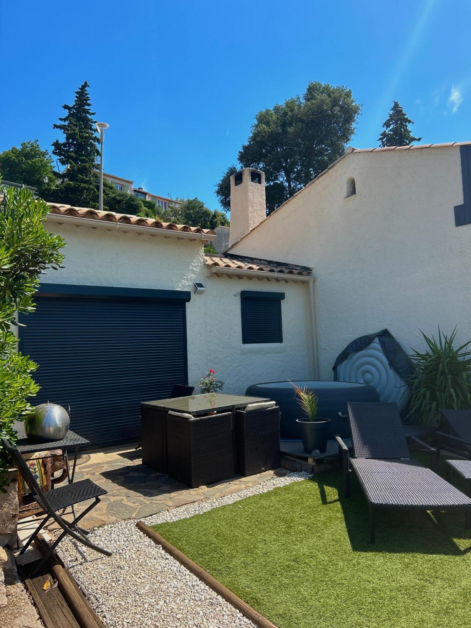 Belle Chambre Privee Avec Le Jardin Privatif Et Le Jacuzzi Cavalaire-sur-Mer Exterior photo