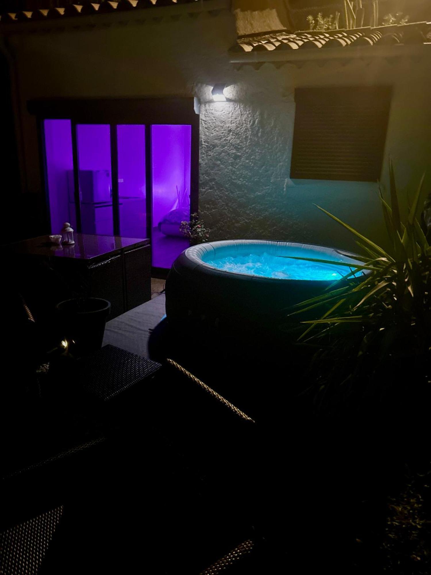Belle Chambre Privee Avec Le Jardin Privatif Et Le Jacuzzi Cavalaire-sur-Mer Exterior photo
