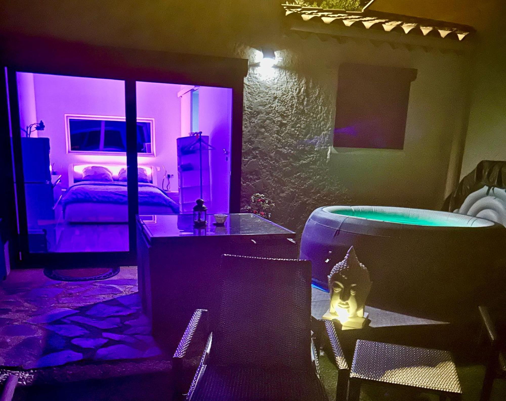 Belle Chambre Privee Avec Le Jardin Privatif Et Le Jacuzzi Cavalaire-sur-Mer Exterior photo